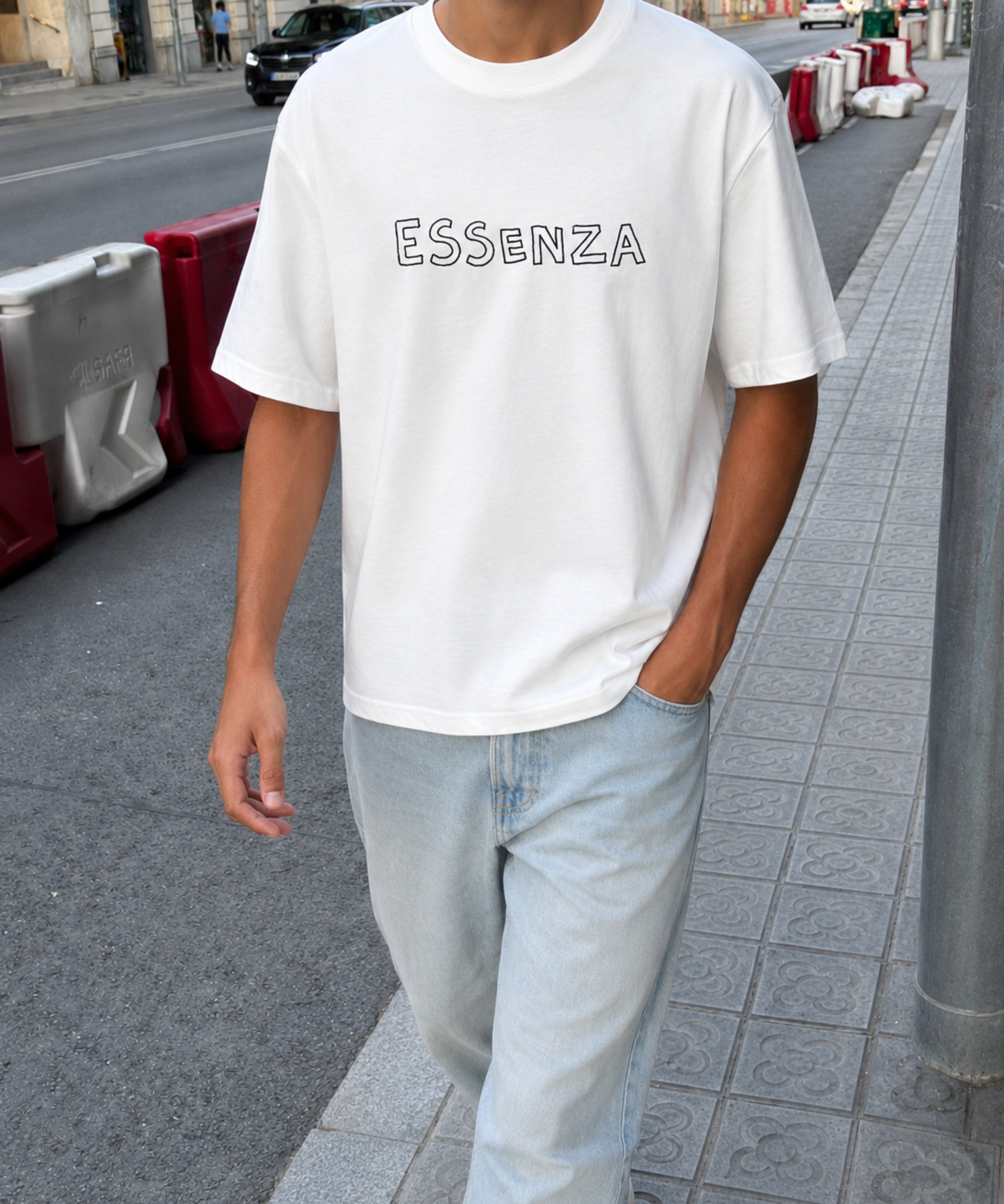 Essenza Signature Tee